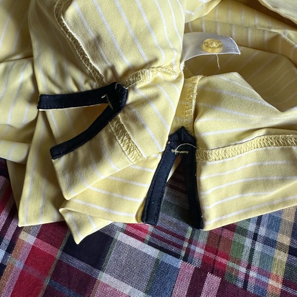 IZOD ⛳️ Ladies Yellow & White Stripe ‘G Flex’ Sleeveless Perf Golf Shirt - Sz XL - Picture 11 of 13